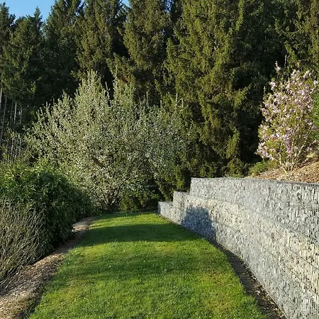 Am Waldrand